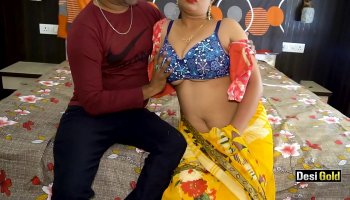 Hot Chubby Desi Aunty Rain Romance Sho Hot Body Video